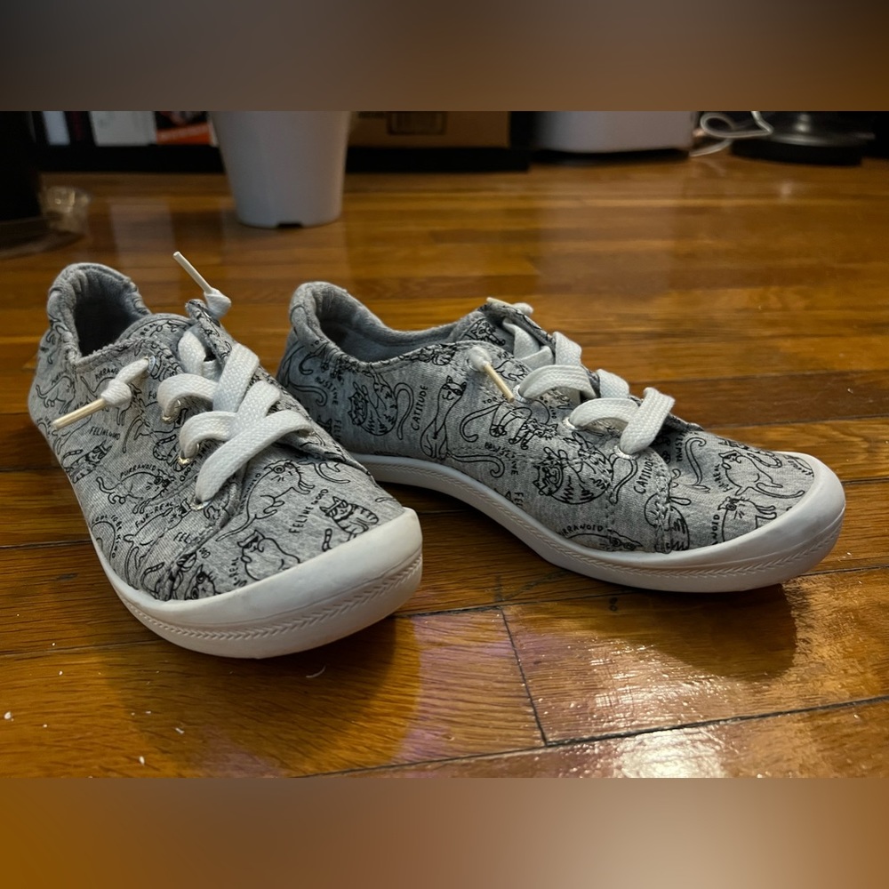 Bobs by Sketchers Cat Print Slip Ons: Sz 6.5 womens